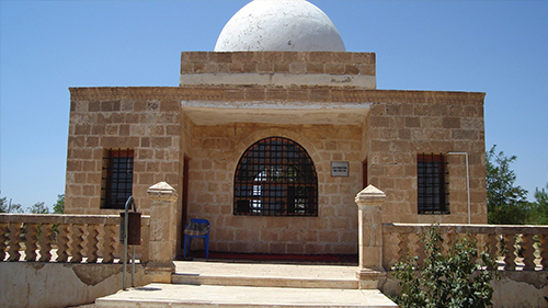 Elyesa Peygamber Türbesi